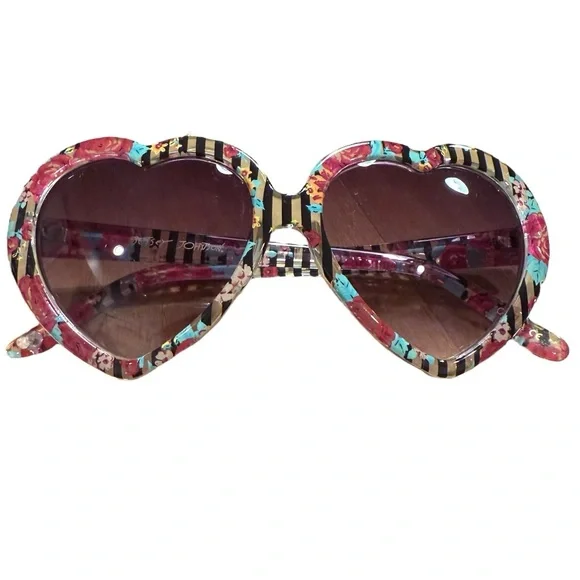 Betsey Johnson Floral Sunglasses NWT Betsey Johnson Floral Embellished Black Sunglasses main image 3